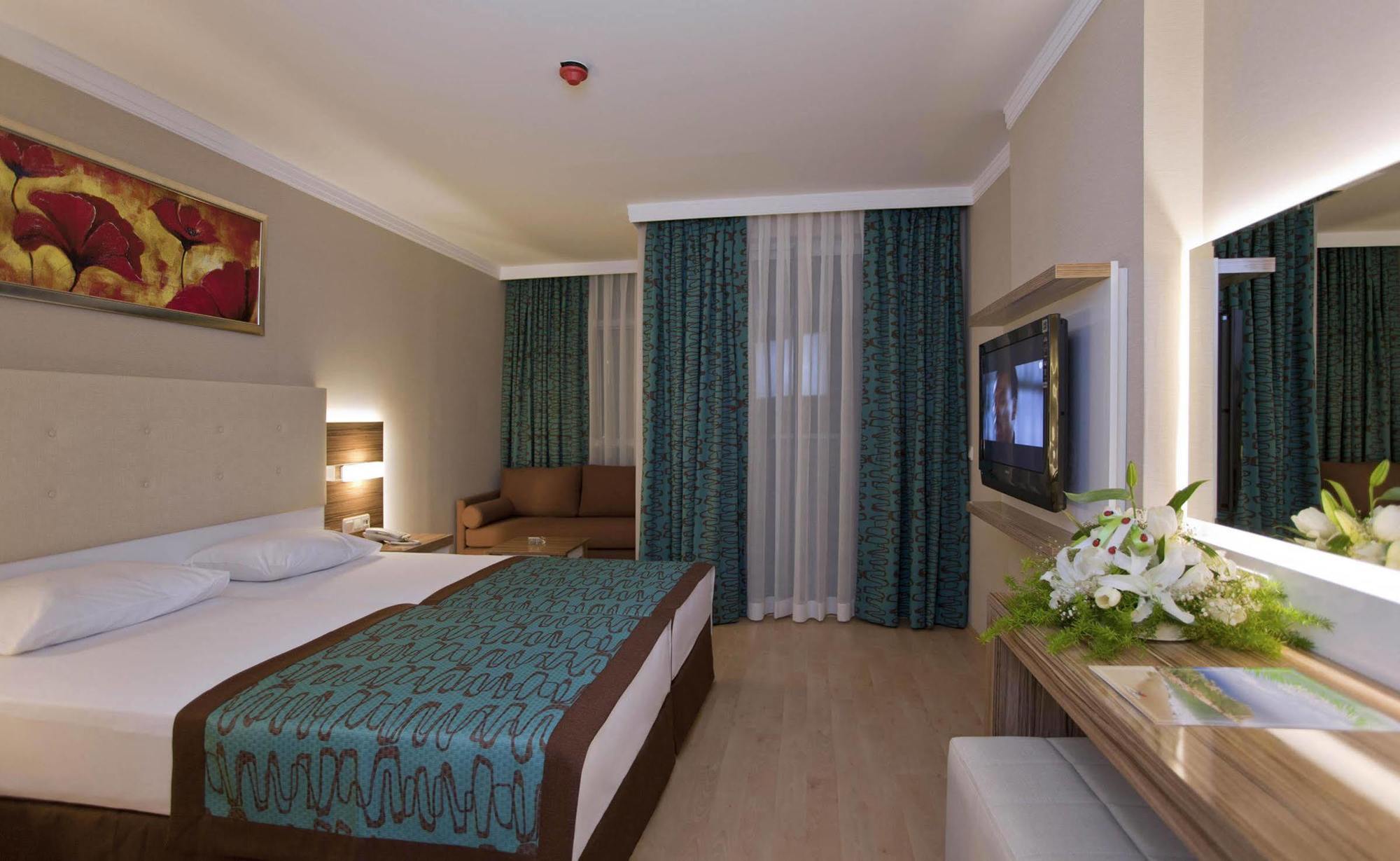 Riviera Hotel & Spa Alanya Exterior photo
