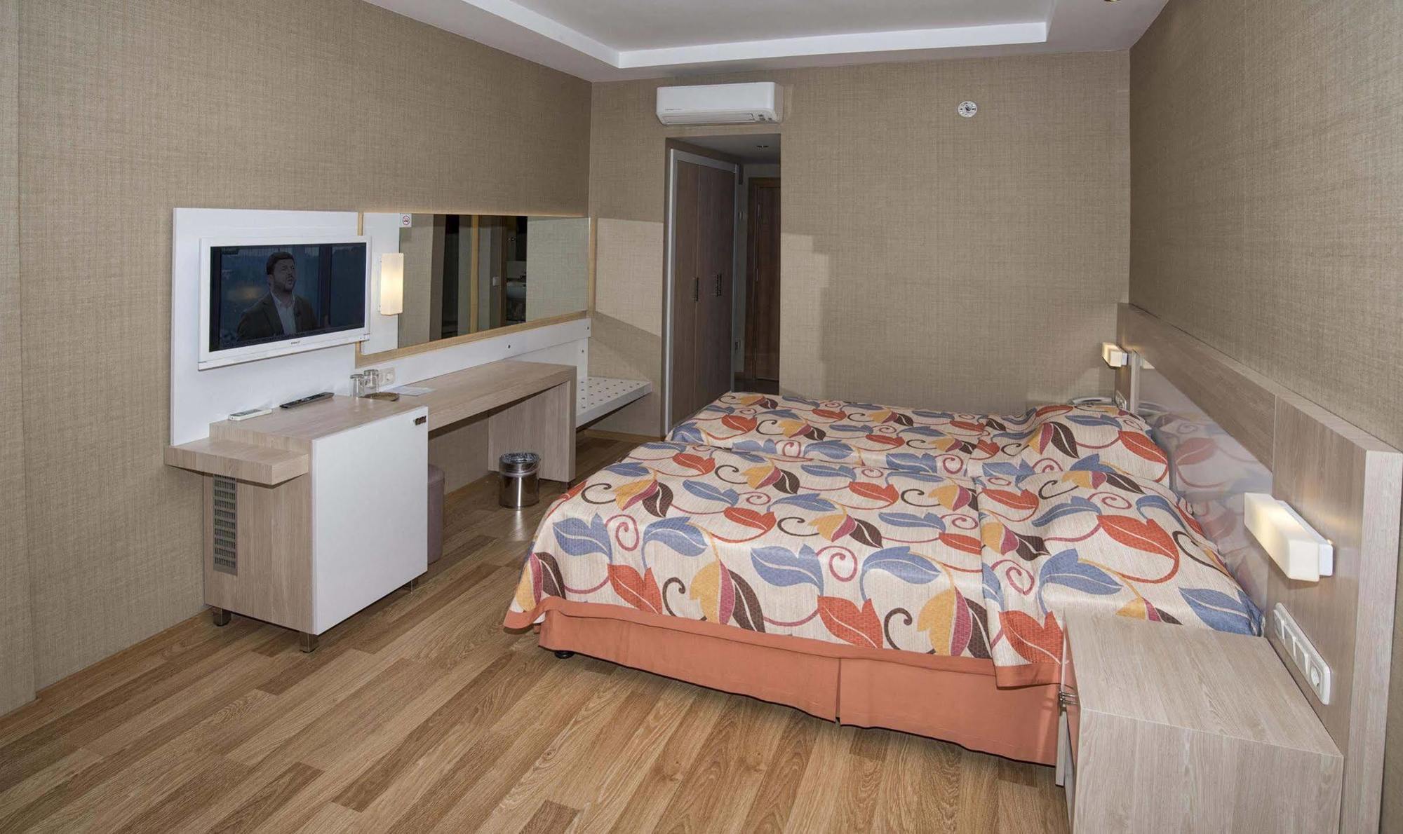 Riviera Hotel & Spa Alanya Exterior photo